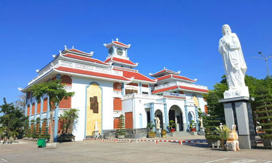 Vietnam’s Tac Say Cathedral lives the memory of martyred priest 
